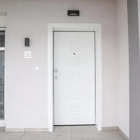 Faidra * Néa Péramos