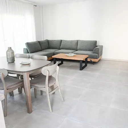 Faidra Διαμέρισμα *