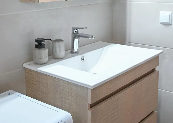 Faidra * Néa Péramos