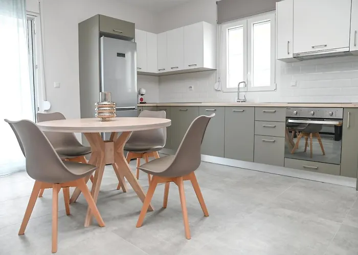 Apartament Faidra Néa Péramos