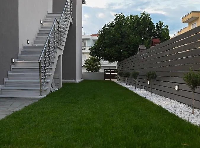 Apartament Faidra Néa Péramos